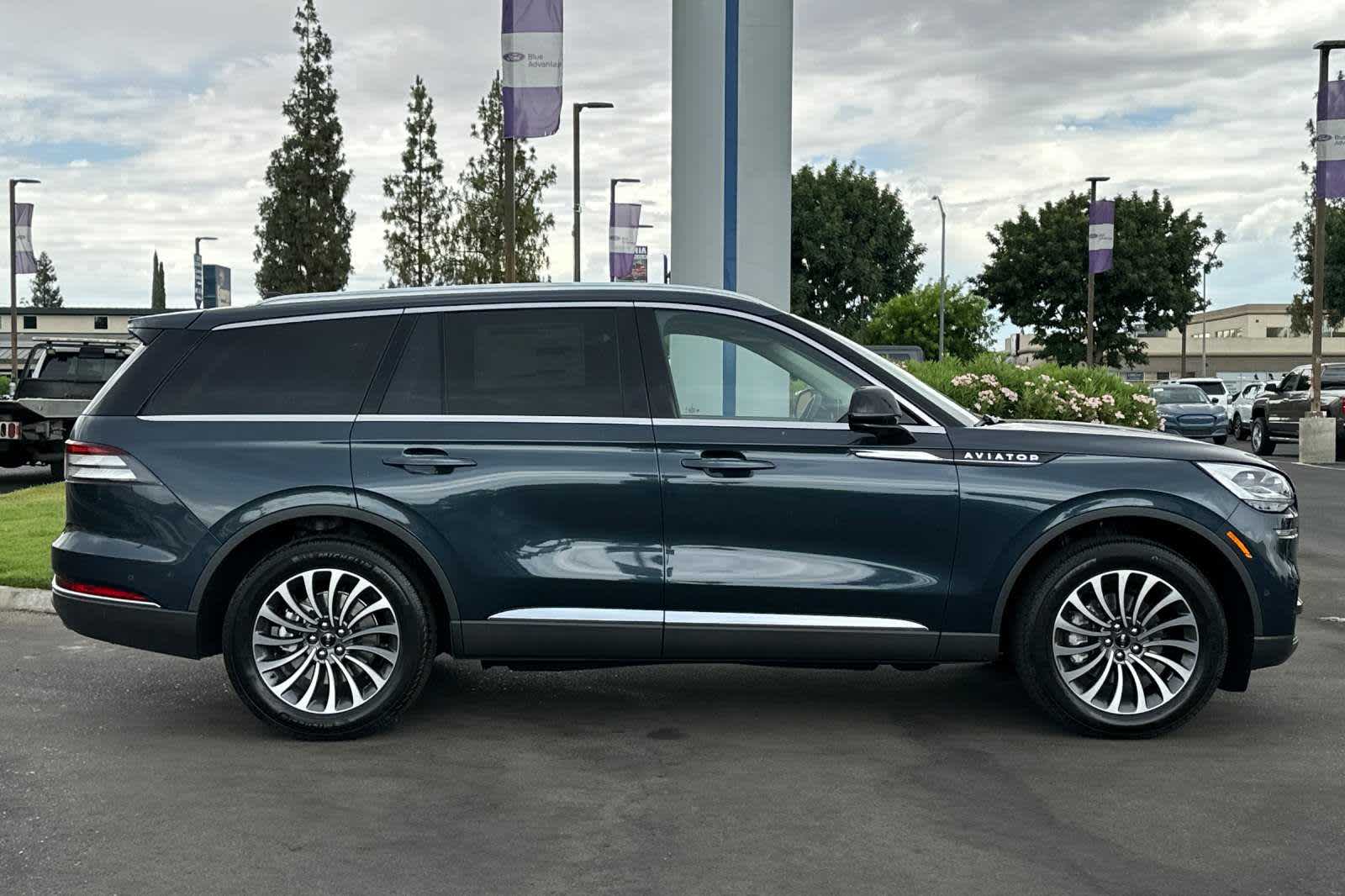 2024 Lincoln Aviator Reserve 8