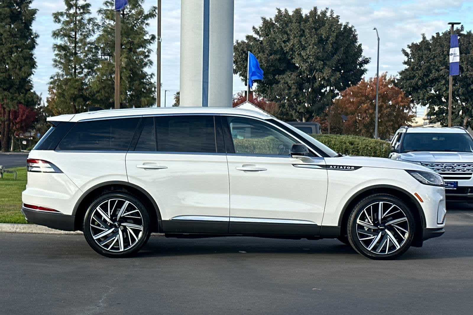 2025 Lincoln Aviator Reserve 8