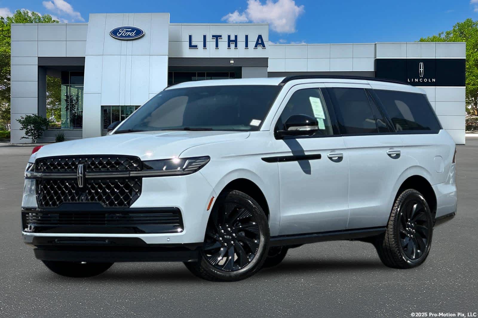 2027 Lincoln Navigator