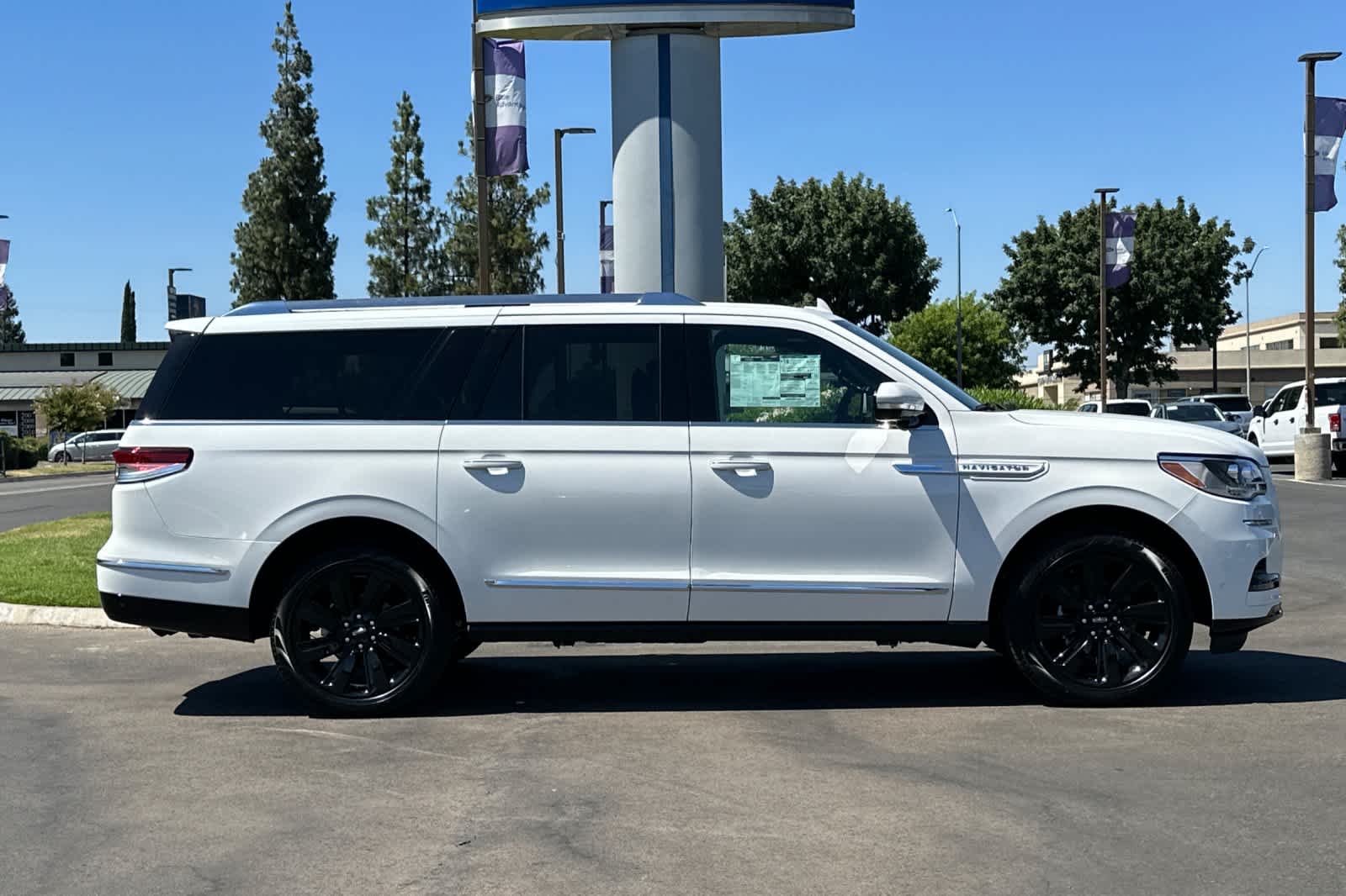 2024 Lincoln Navigator L Reserve 8