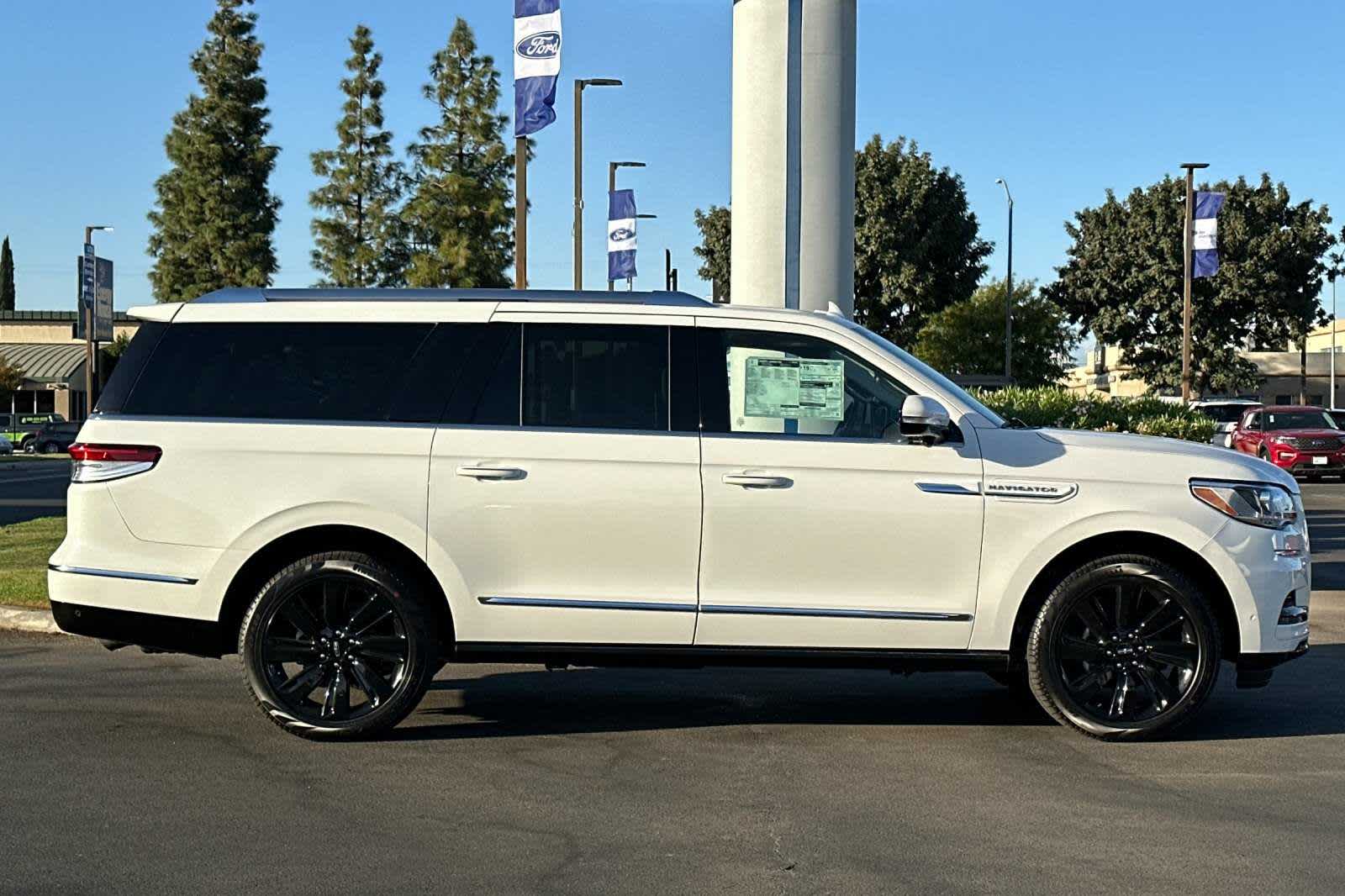 2024 Lincoln Navigator L Reserve 8