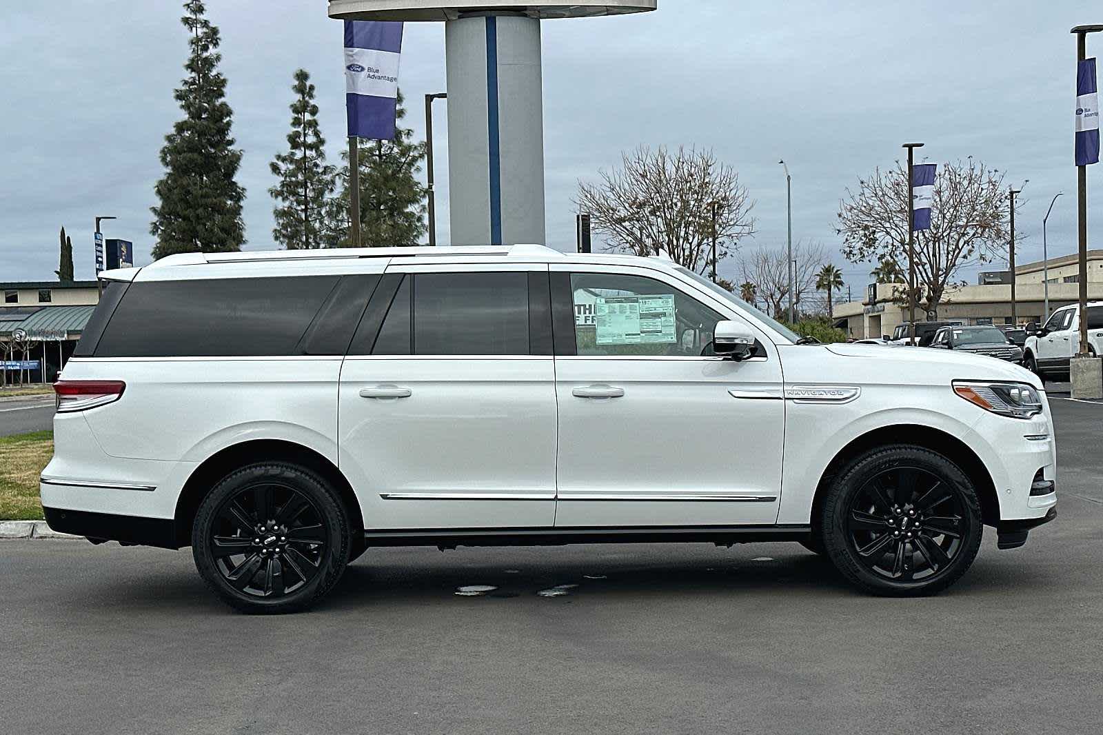 2024 Lincoln Navigator L Reserve 8