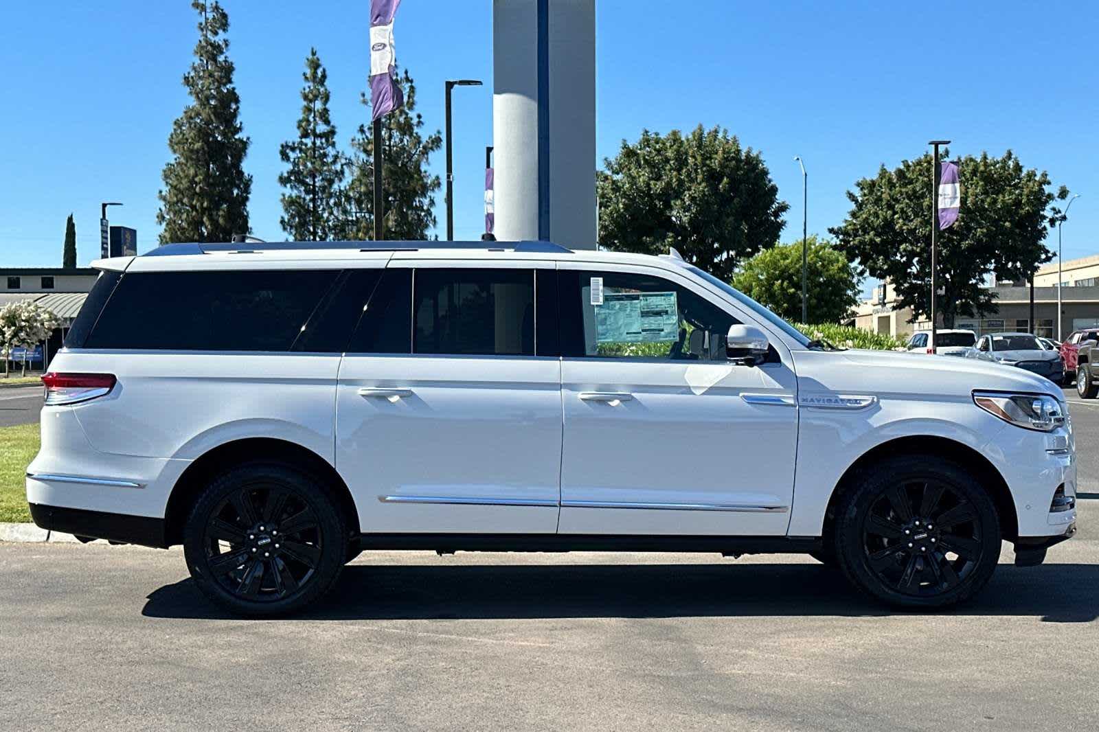 2024 Lincoln Navigator L Reserve 8