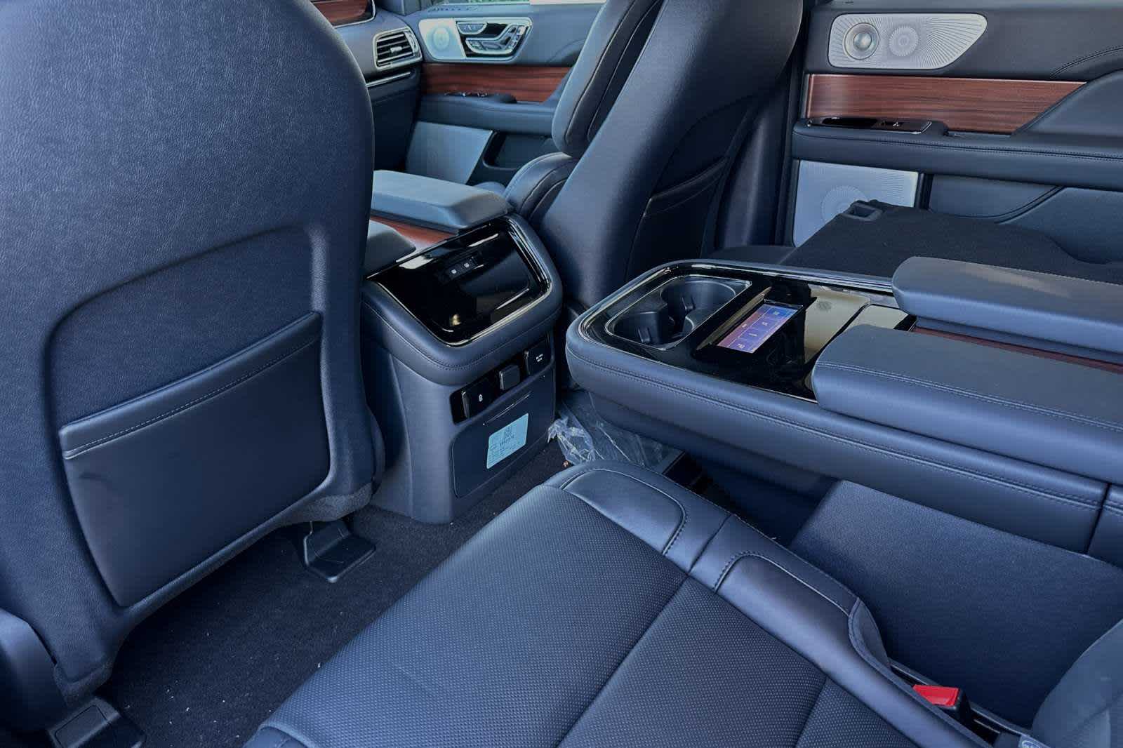 2024 Lincoln Navigator L Reserve 4