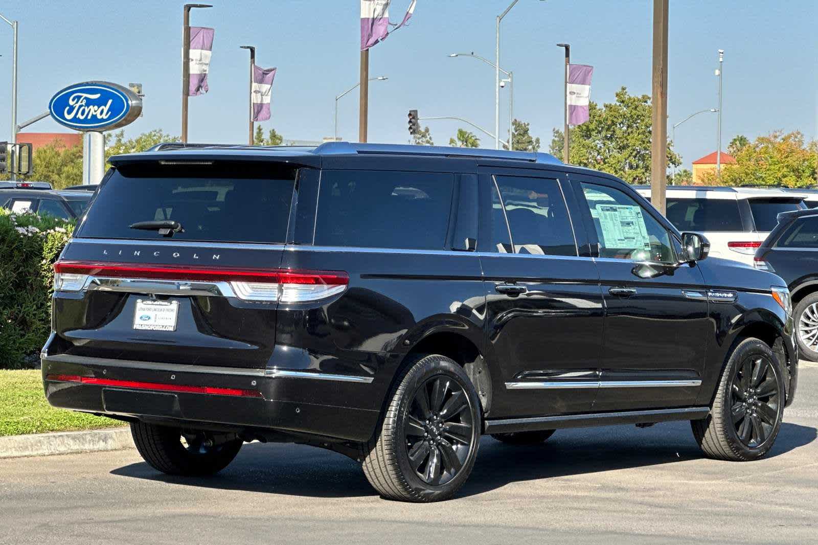 2024 Lincoln Navigator L Reserve 2