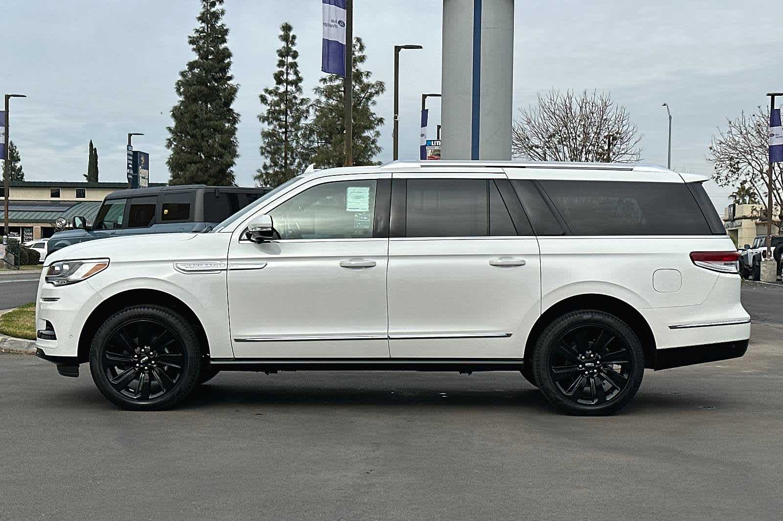 2024 Lincoln Navigator L Reserve 5