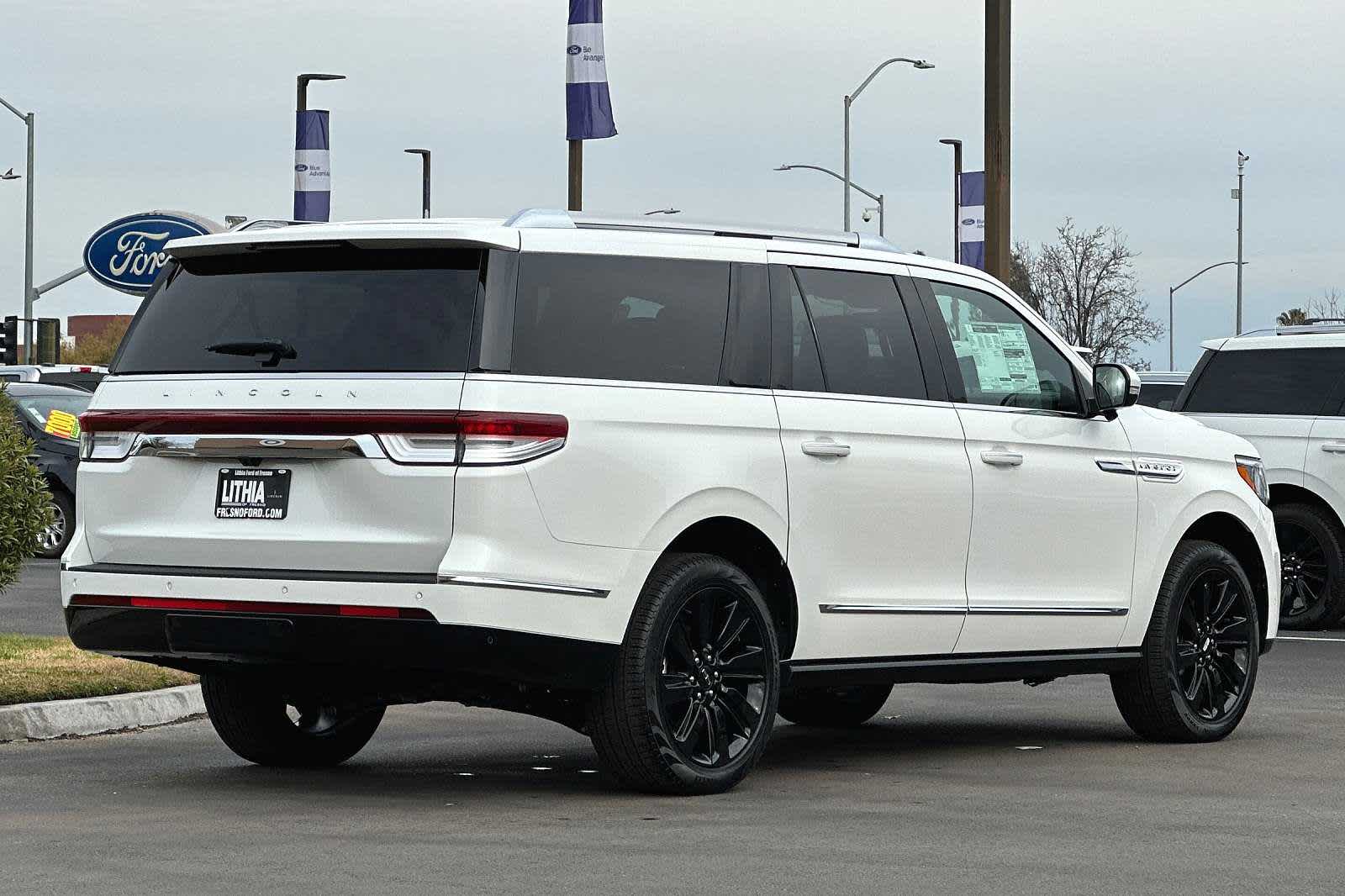 2024 Lincoln Navigator L Reserve 2