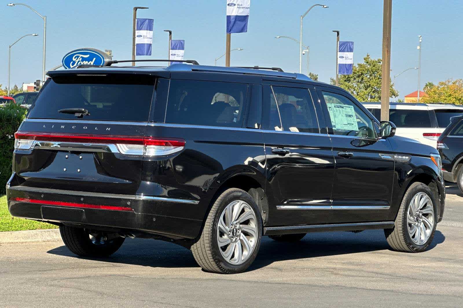 2024 Lincoln Navigator L Reserve 2