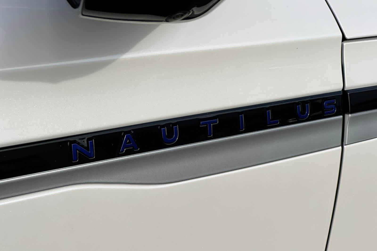 2024 Lincoln Nautilus Premiere 28