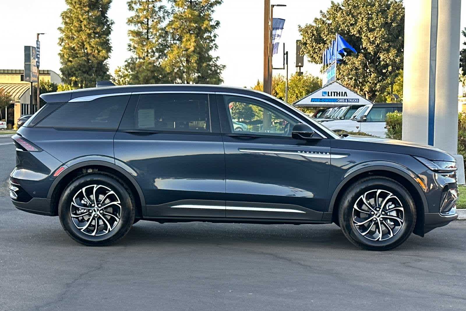 2024 Lincoln Nautilus Premiere 8