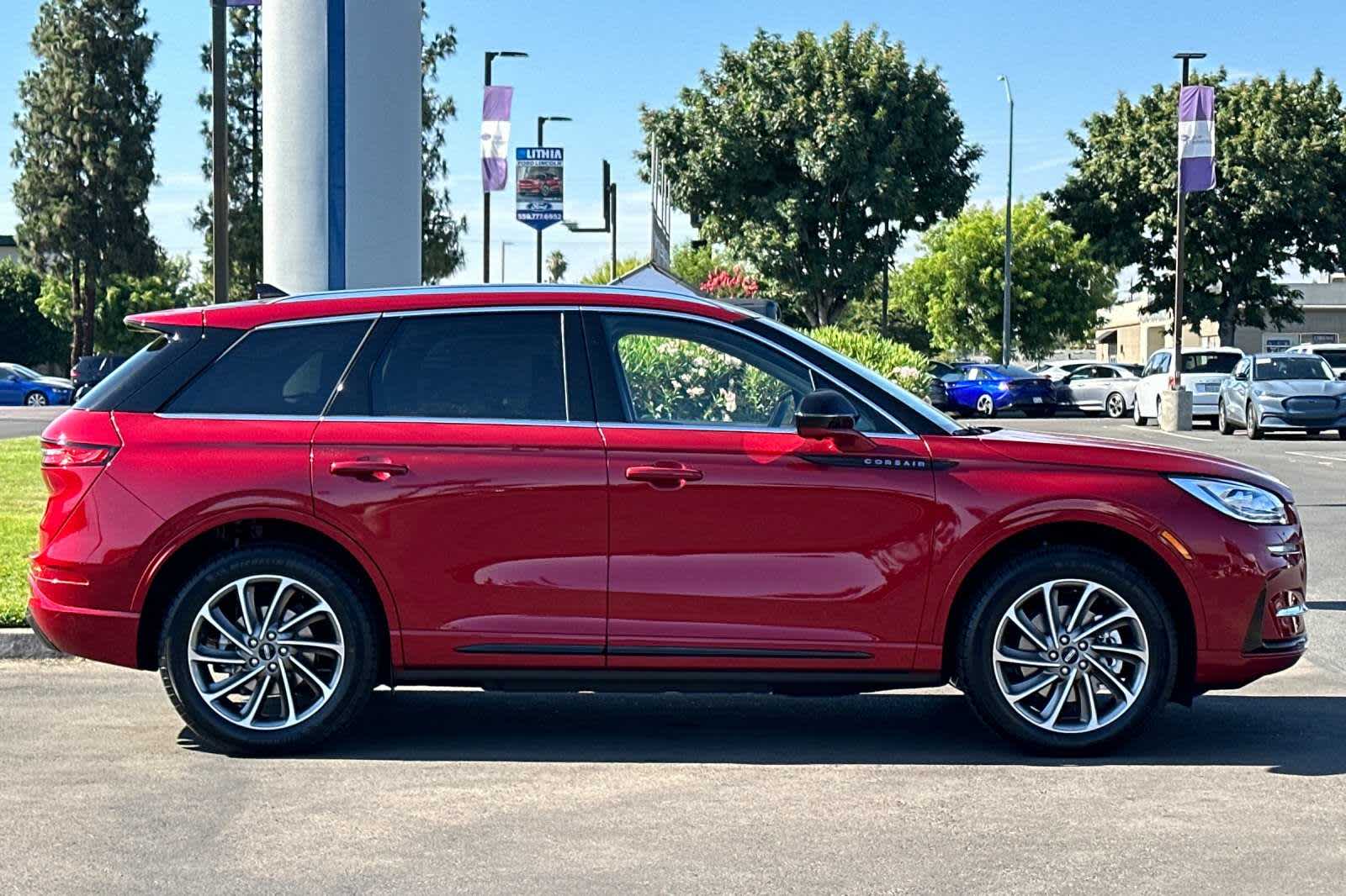 2024 Lincoln Corsair Grand Touring 8