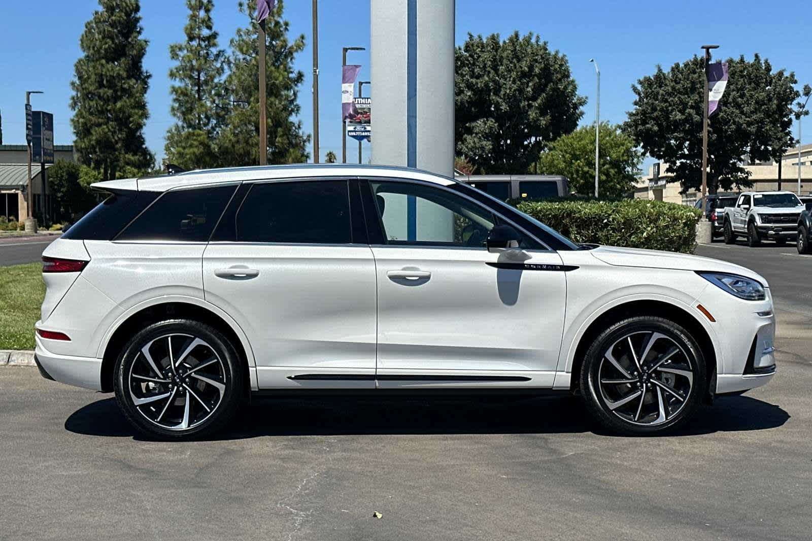 2024 Lincoln Corsair Grand Touring 8