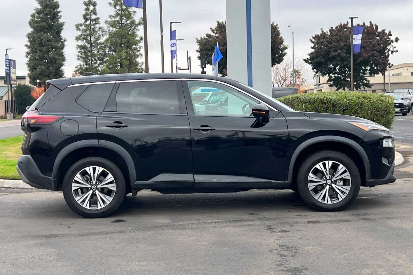 2021 Nissan Rogue SV 8