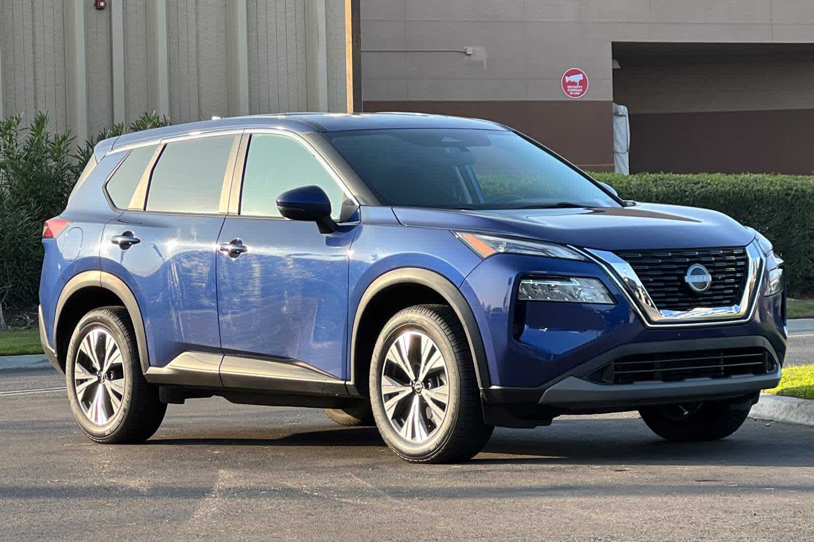 2022 Nissan Rogue SV 9