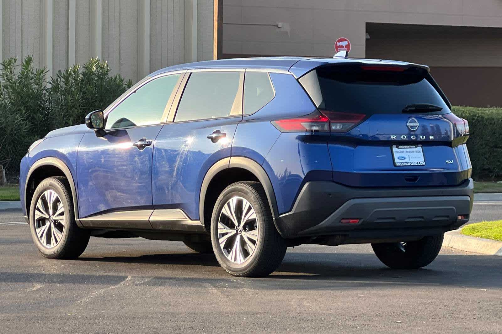 2022 Nissan Rogue SV 6