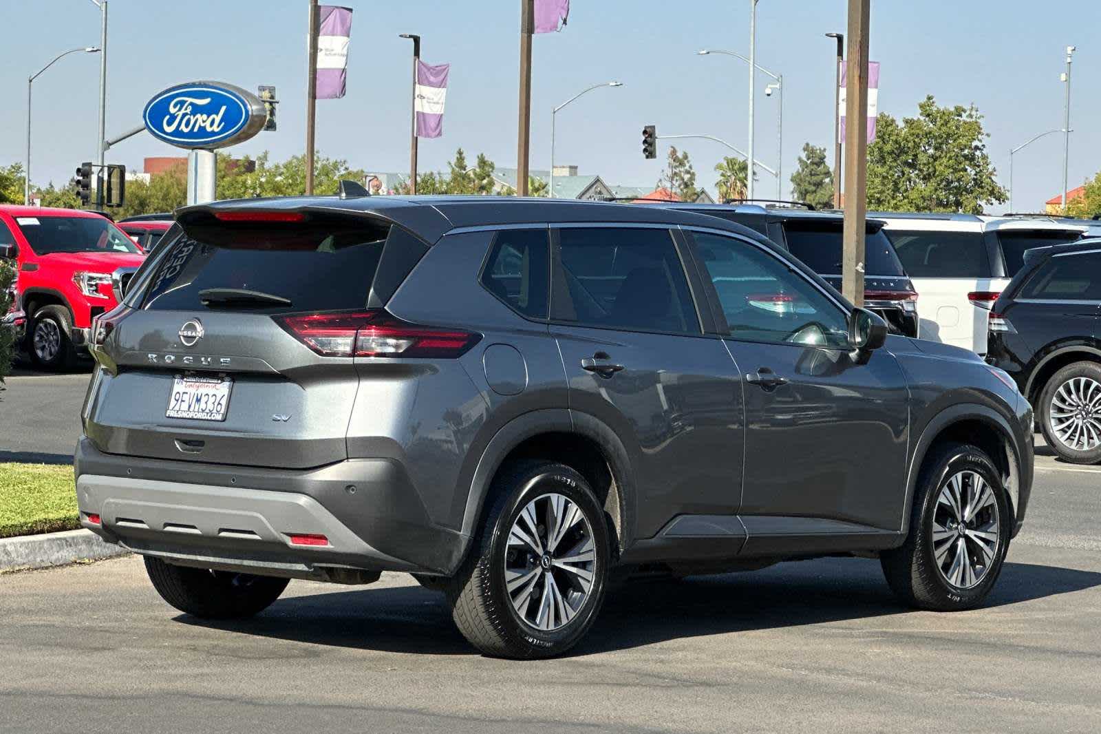 2023 Nissan Rogue SV 2