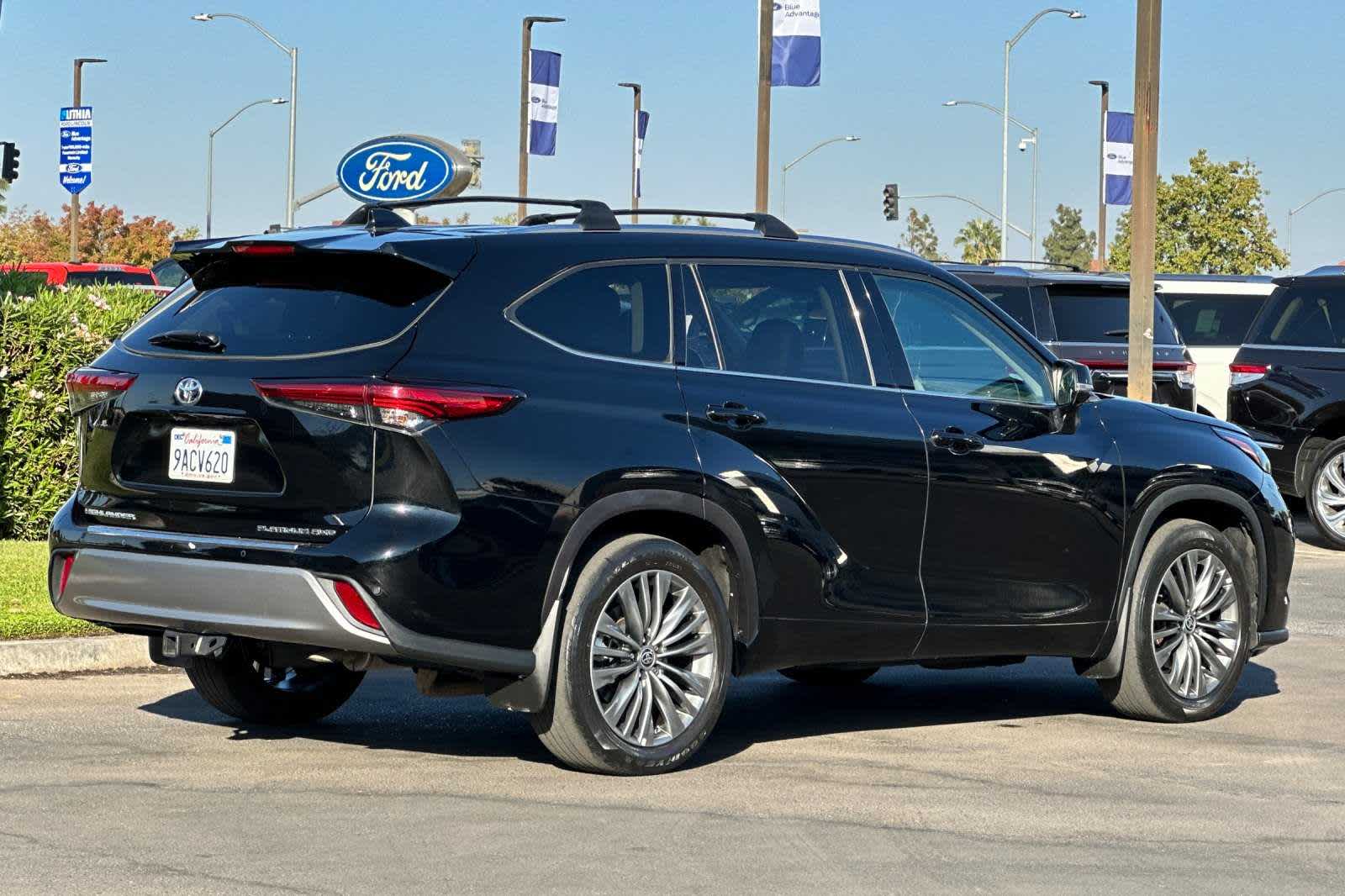 2022 Toyota Highlander Platinum 2