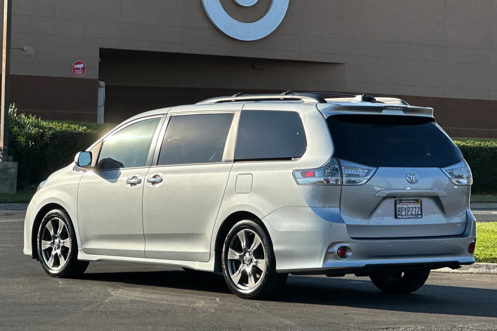 2020 Toyota Sienna SE 6