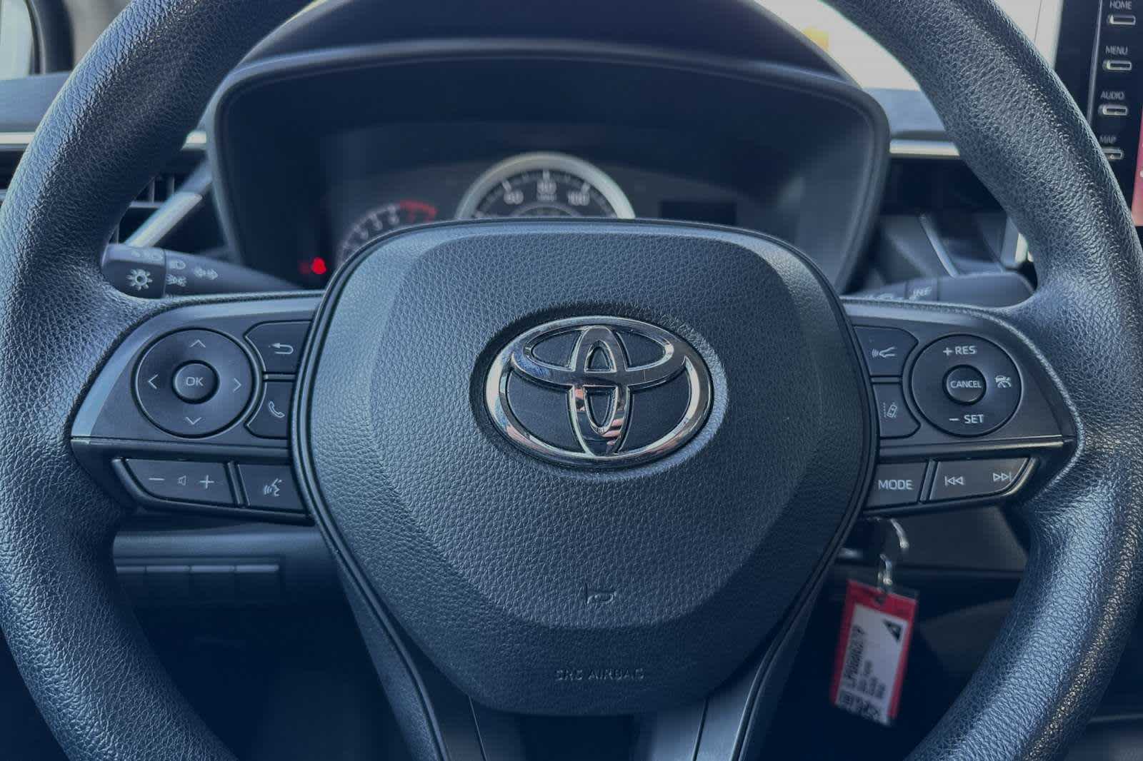 2020 Toyota Corolla LE 21