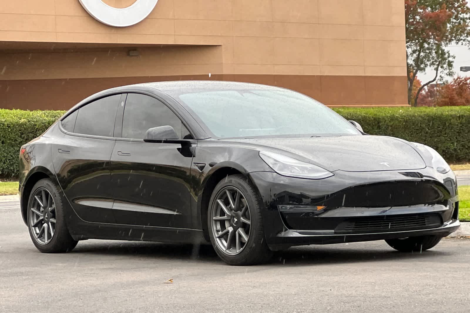 2021 Tesla Model 3 Standard Range Plus 9