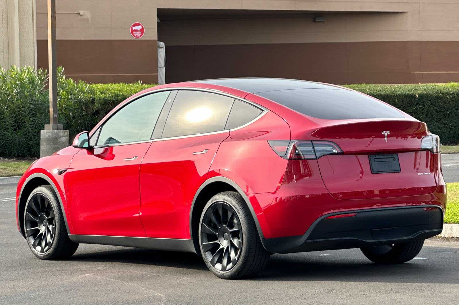 2023 Tesla Model Y Long Range 6