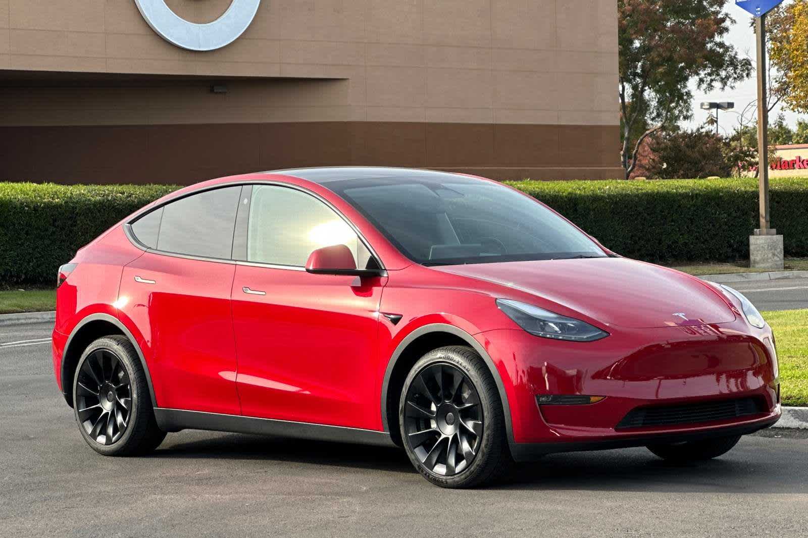 2023 Tesla Model Y Long Range 9