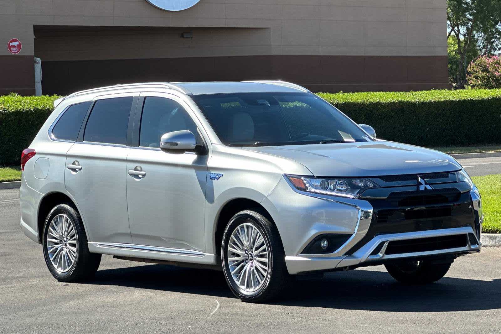 2022 Mitsubishi Outlander SEL 9