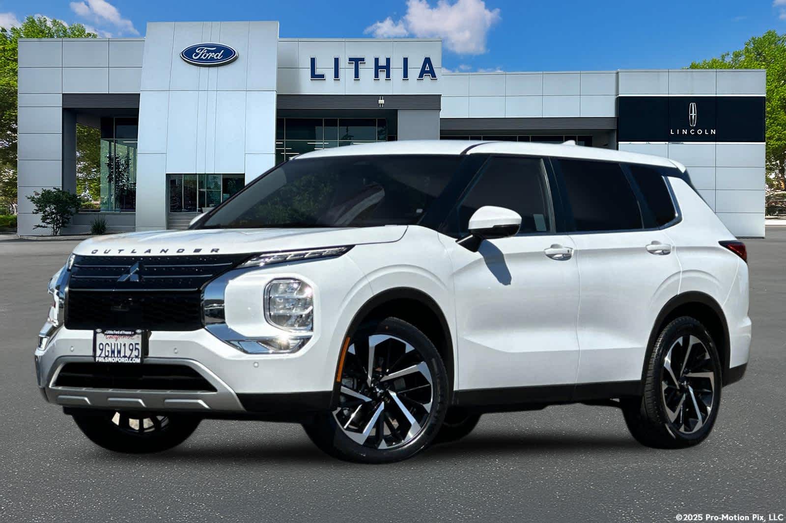 White Diamond 2023 Mitsubishi Outlander SE FWD SUV / Crossover Front-Wheel Drive Continuously Variable Transmission