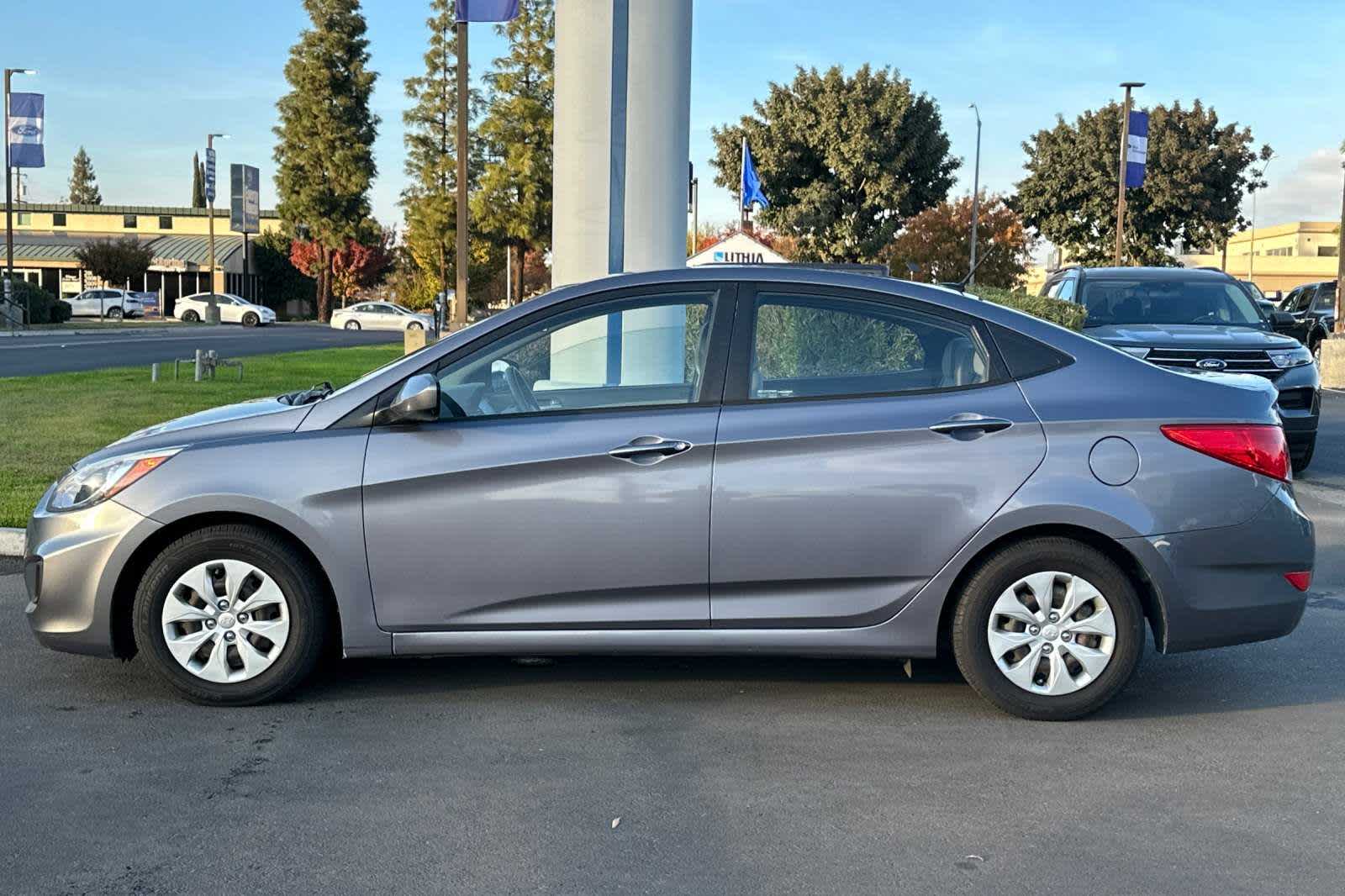 2016 Hyundai Accent SE 5