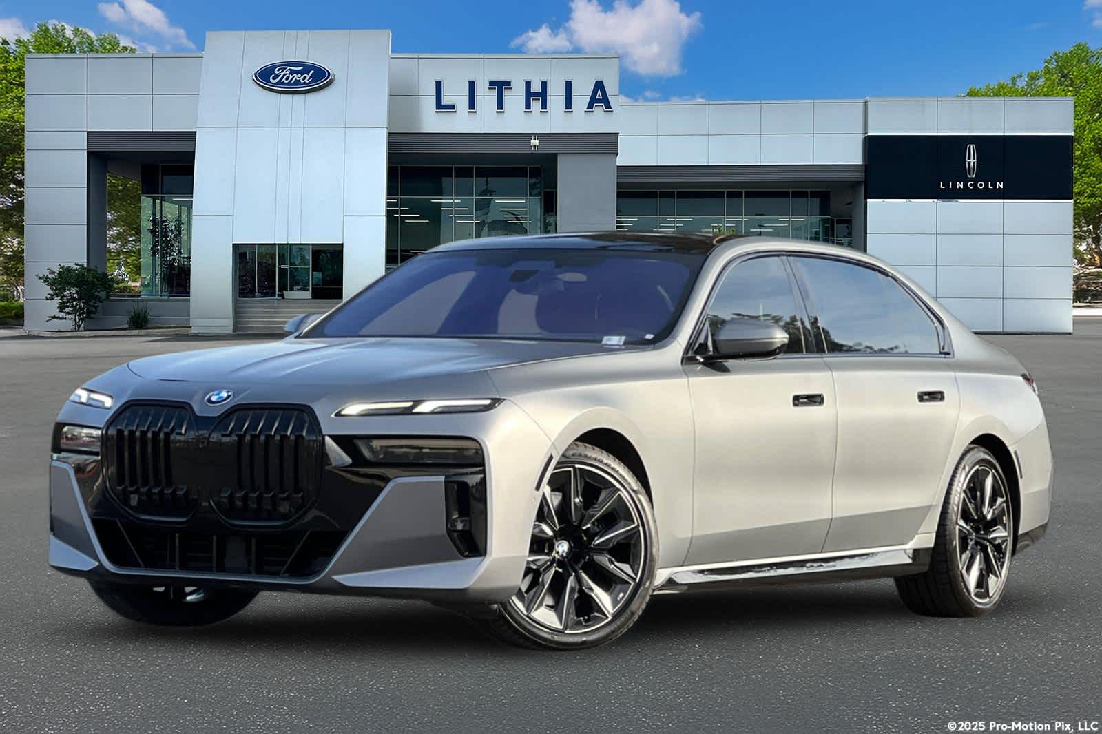 2023 BMW 760i xDrive
