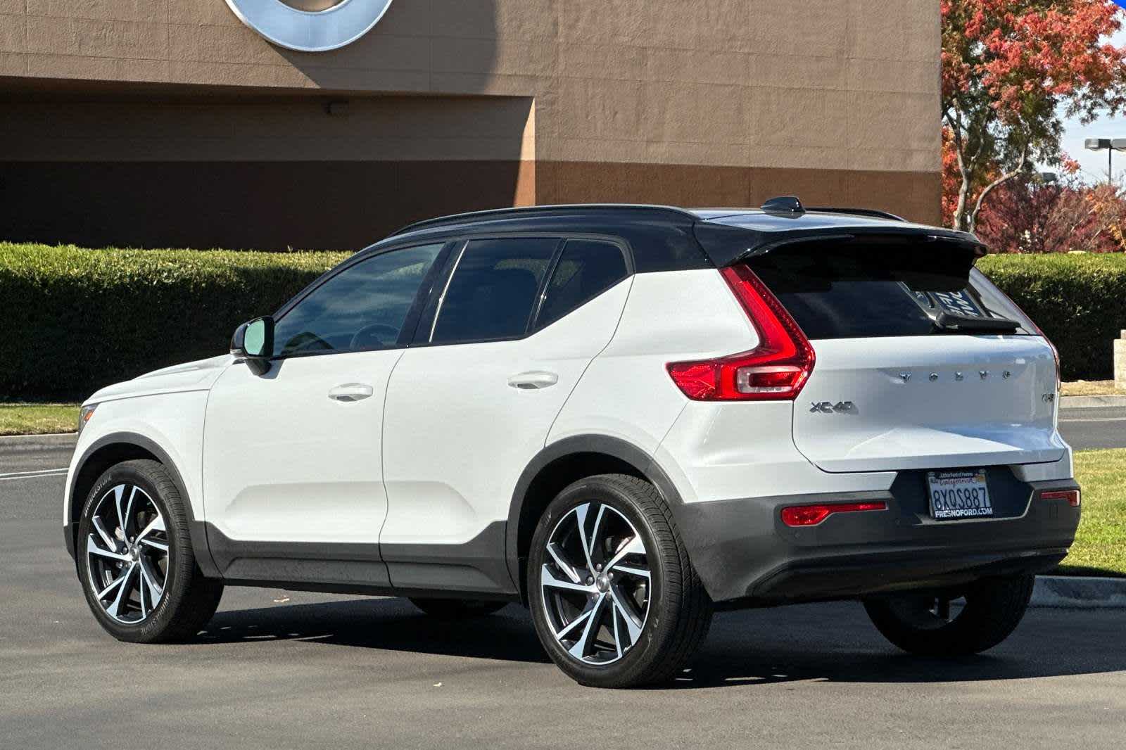 2021 Volvo XC40 R-Design 6