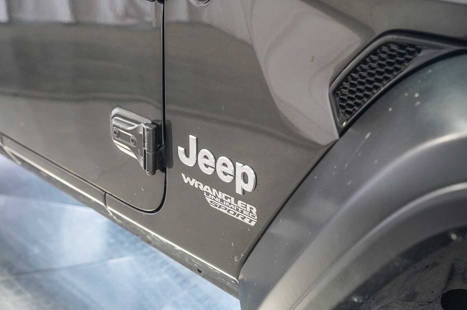 2018 Jeep Wrangler Unlimited Sport S 8