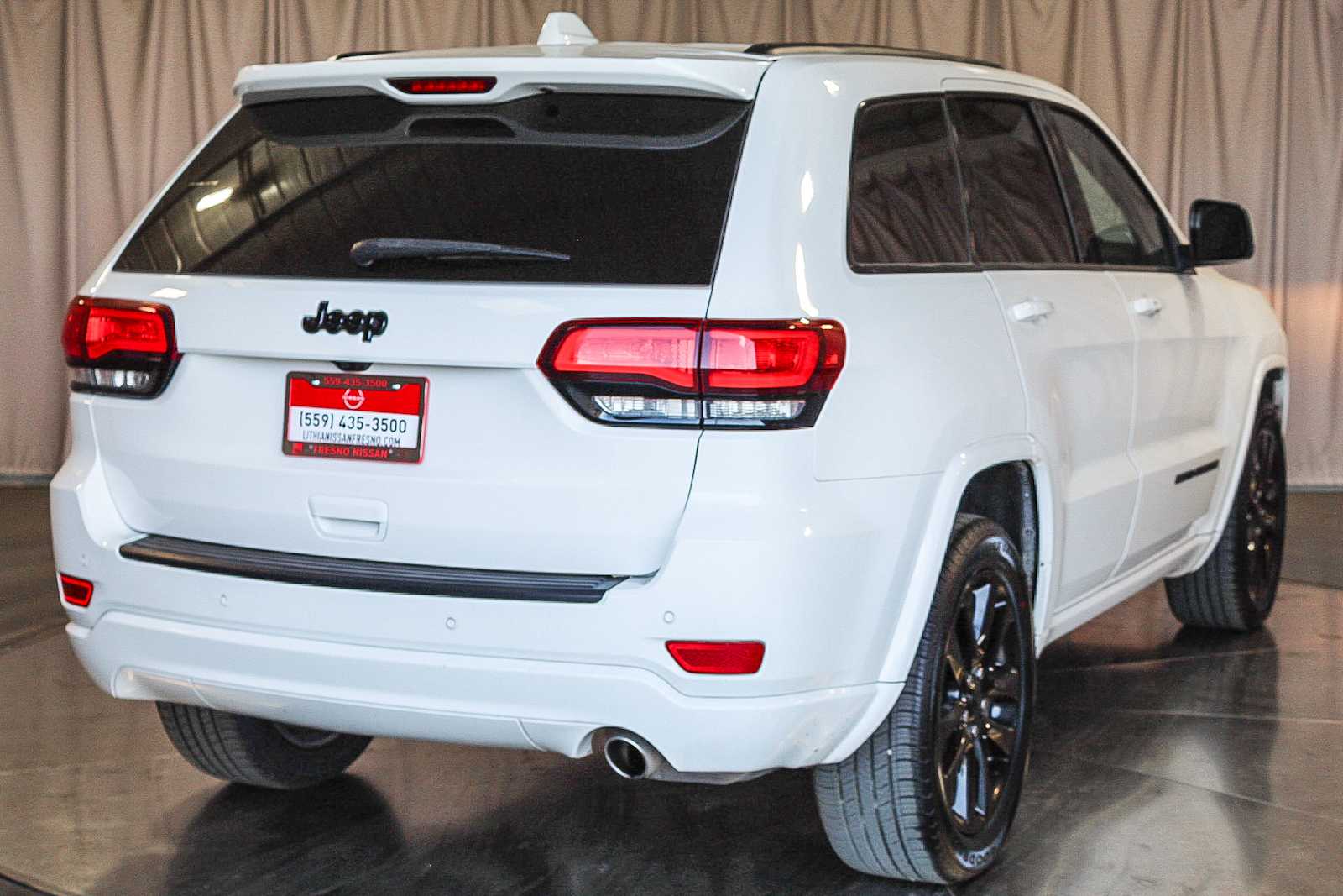 2018 Jeep Grand Cherokee Altitude 4