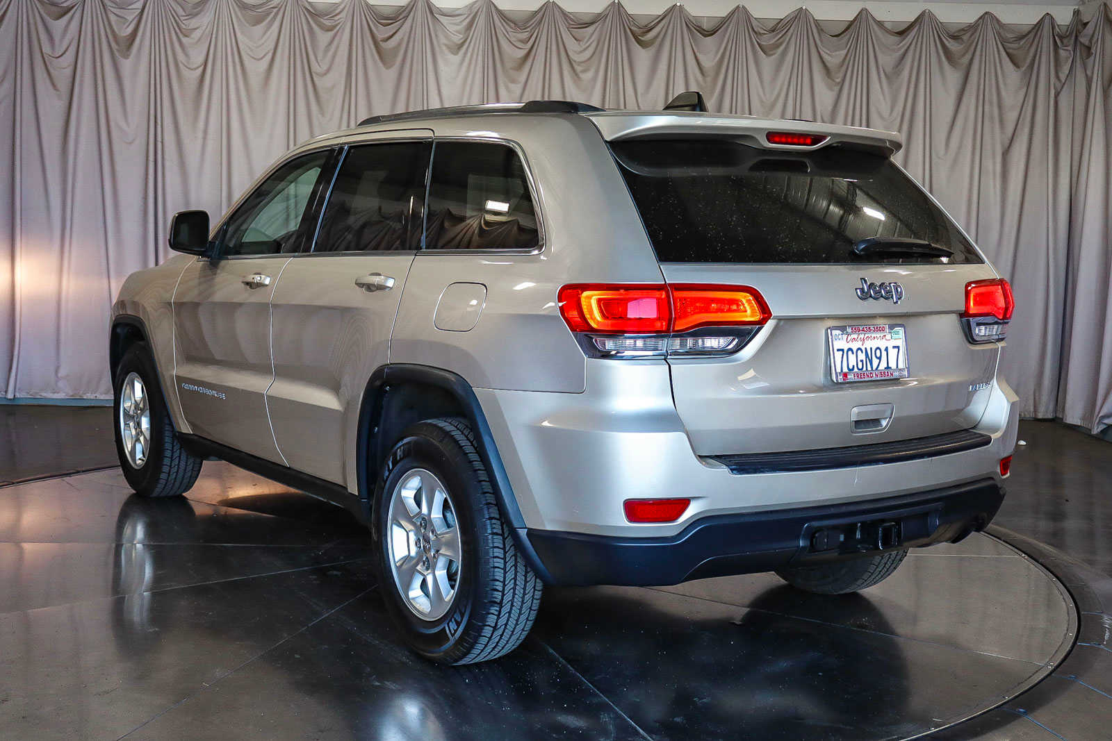 2014 Jeep Grand Cherokee Laredo 2