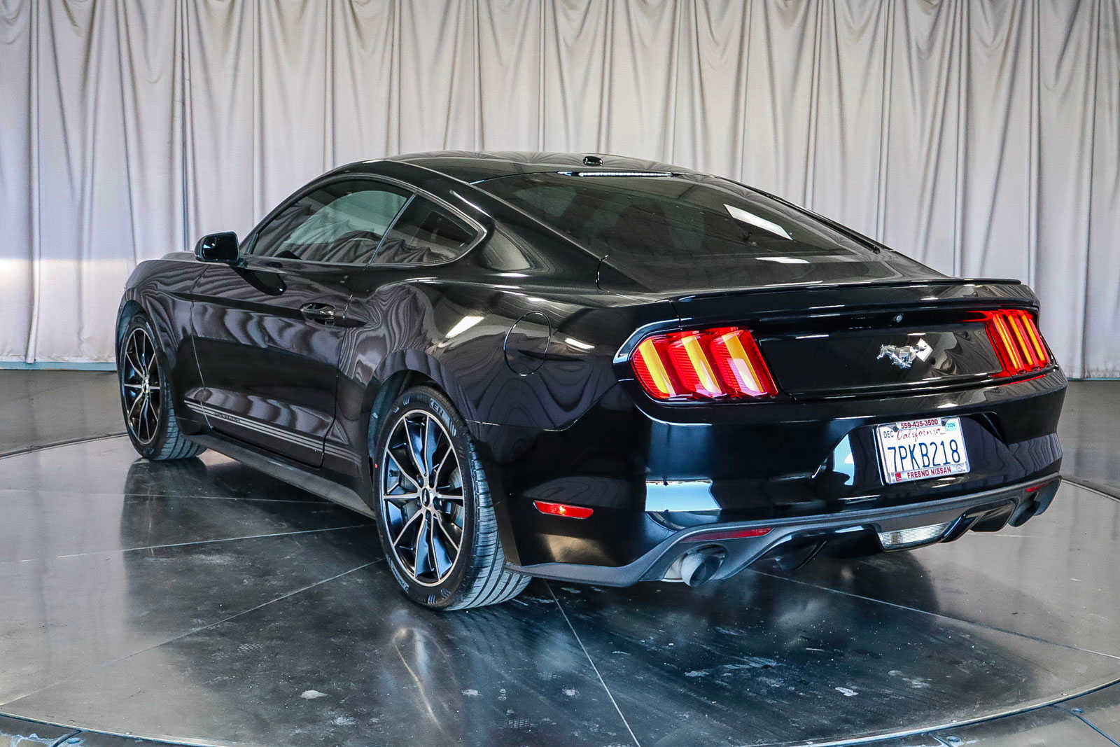 2016 Ford Mustang EcoBoost Premium 2