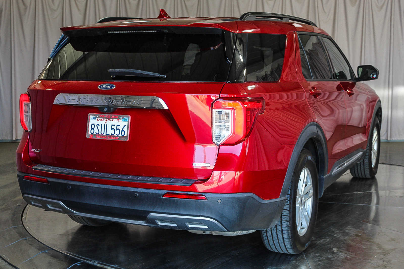 2020 Ford Explorer XLT 4