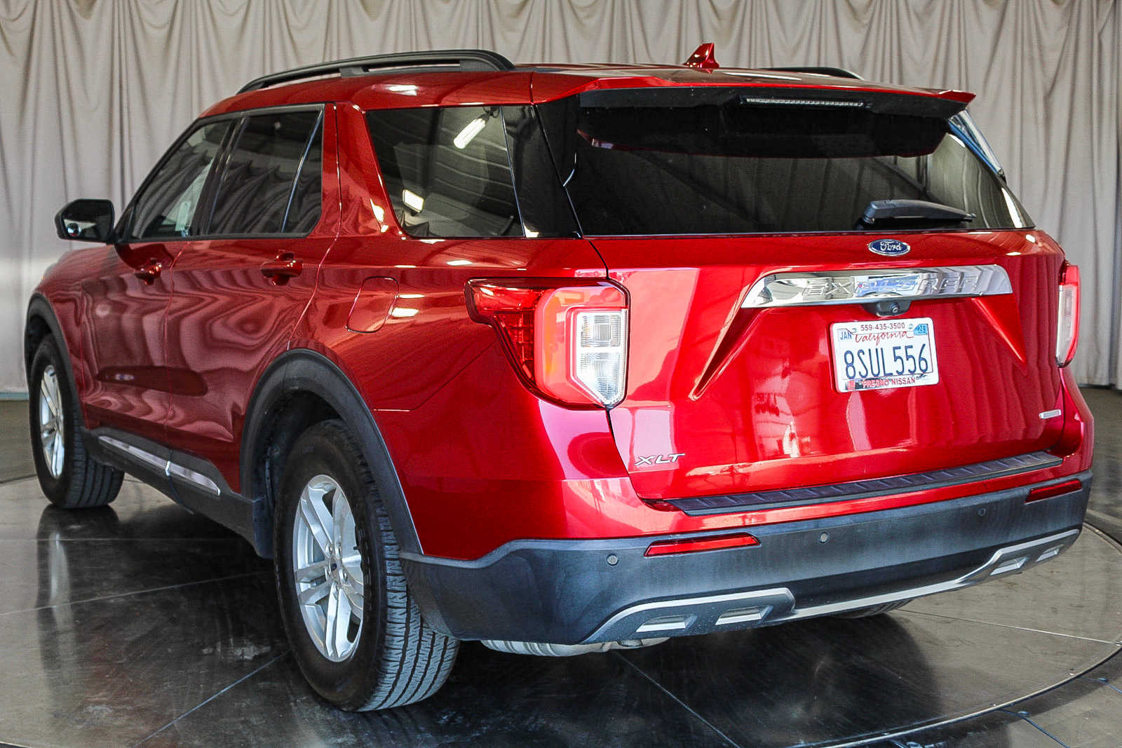 2020 Ford Explorer XLT 2