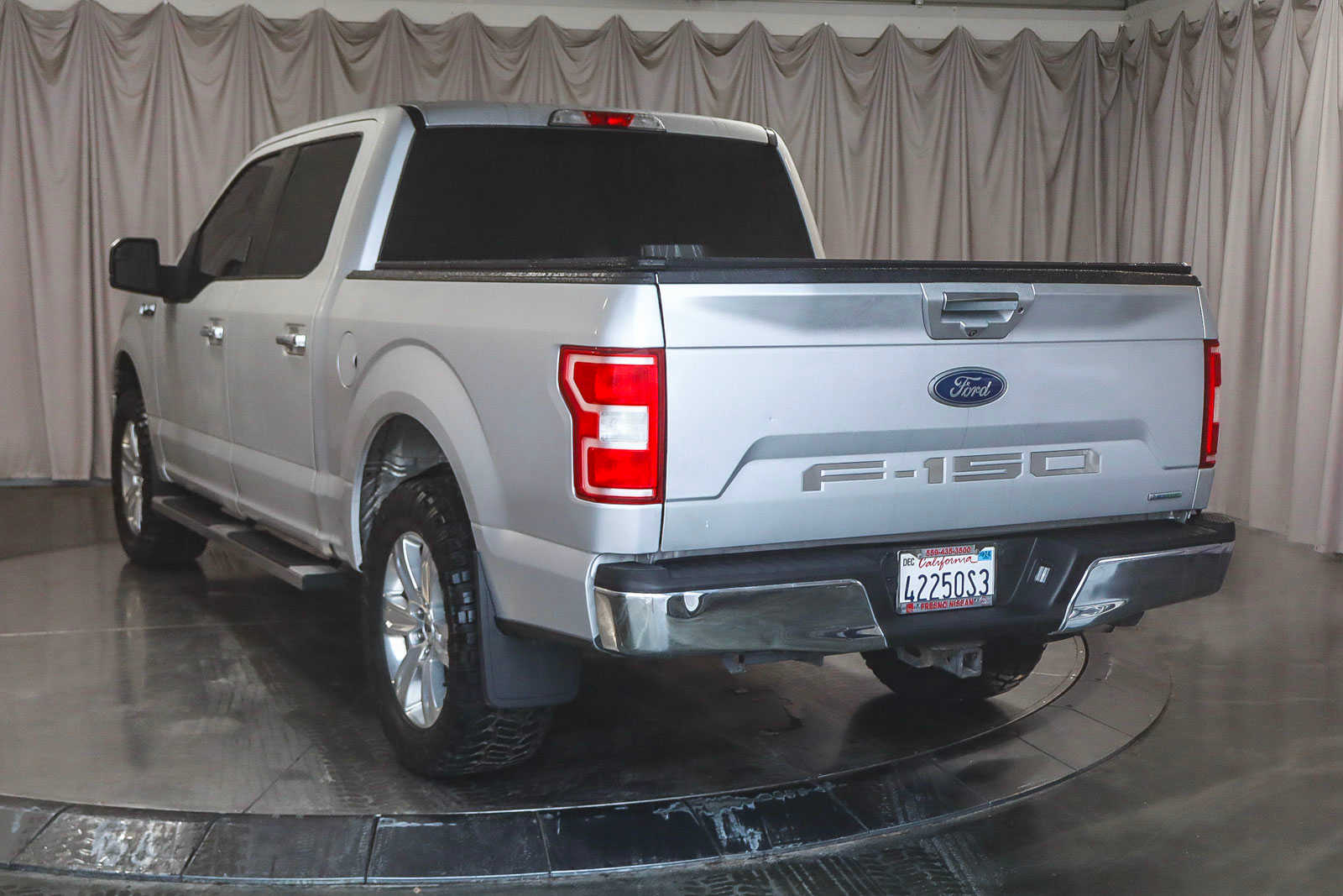 2018 Ford F-150 XLT 2WD SuperCrew 5.5 Box 2