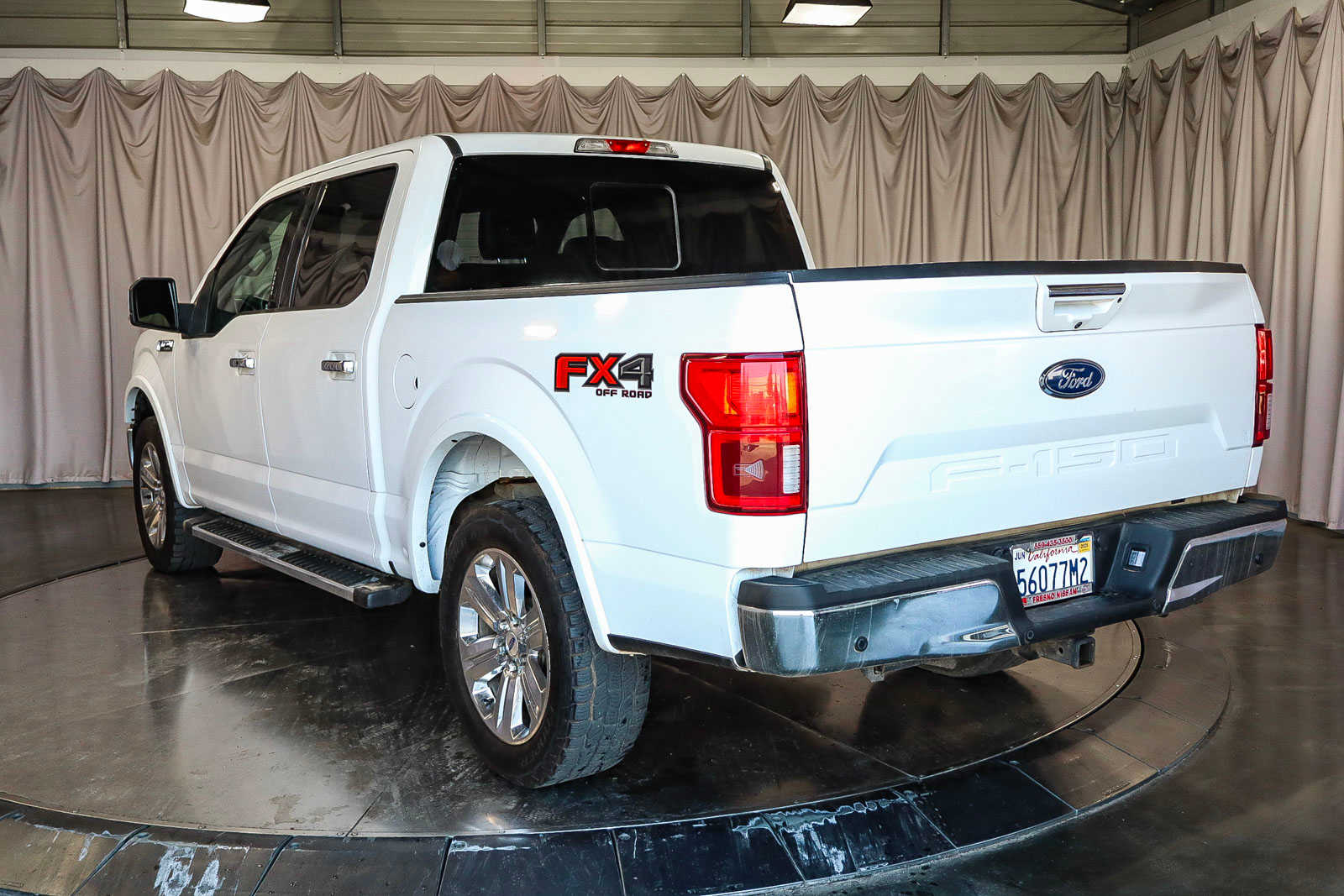 2018 Ford F-150 LARIAT 4WD SuperCrew 5.5 Box 2