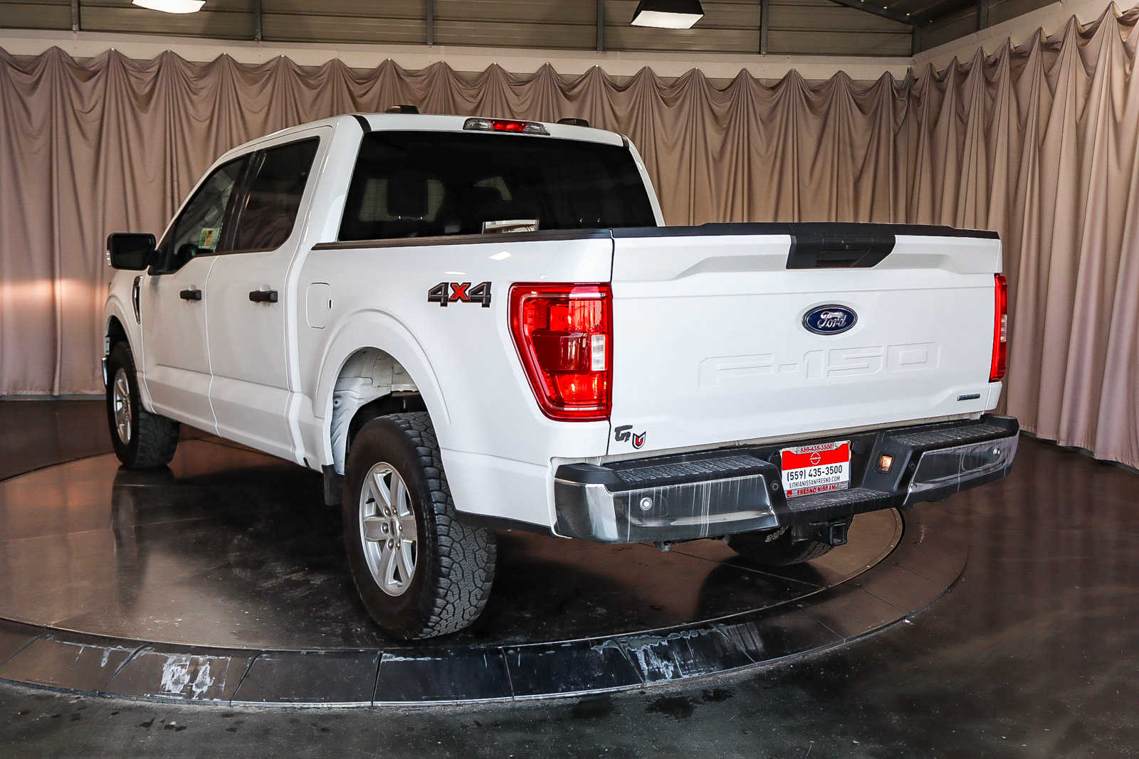 2021 Ford F-150 XLT 4WD SuperCrew 5.5 Box 2