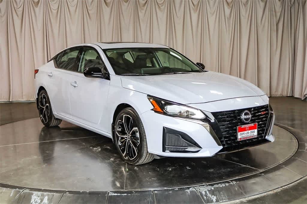 New 2025 Nissan Altima SR New 2025 Nissan Altima SR