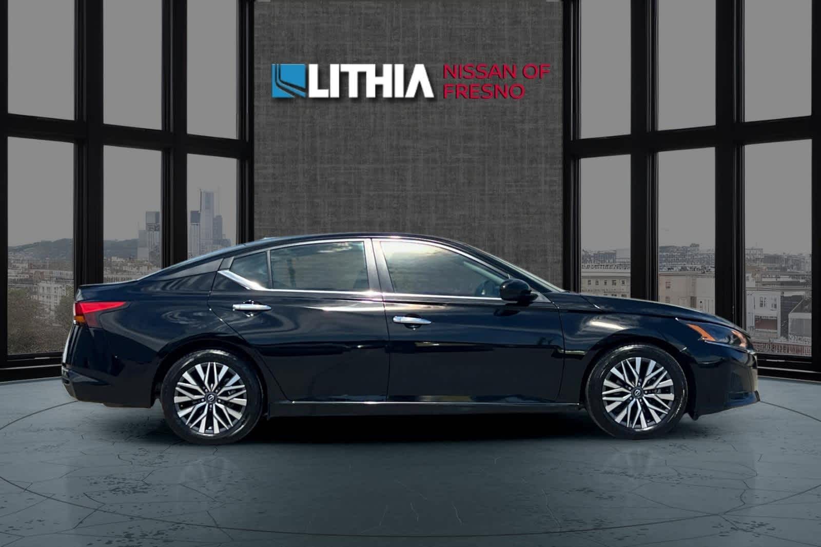 Used 2023 Nissan Altima 2.5 SV