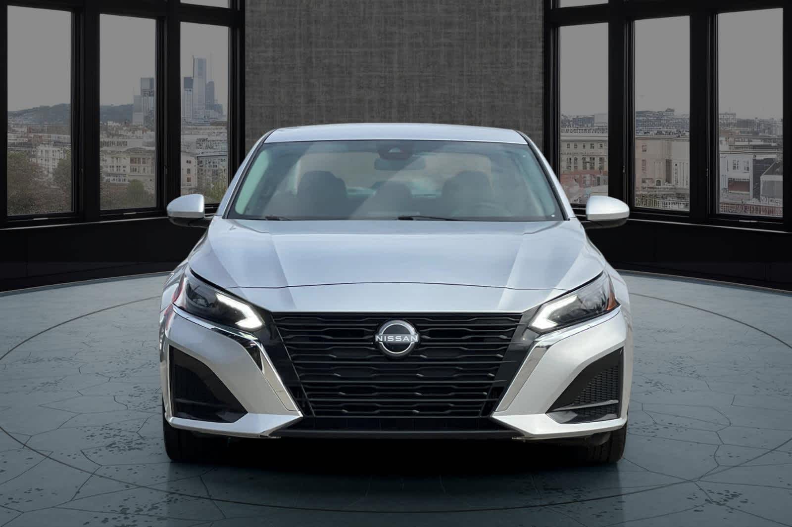Used 2023 Nissan Altima 2.5 SV