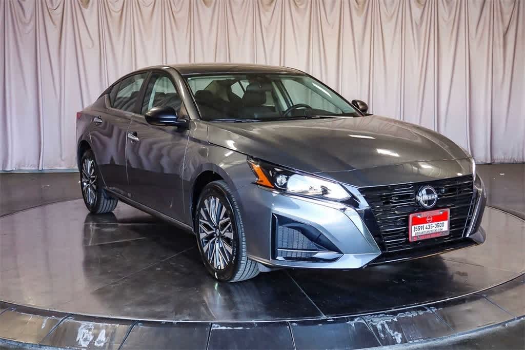 New 2025 Nissan Altima SV New 2025 Nissan Altima SV