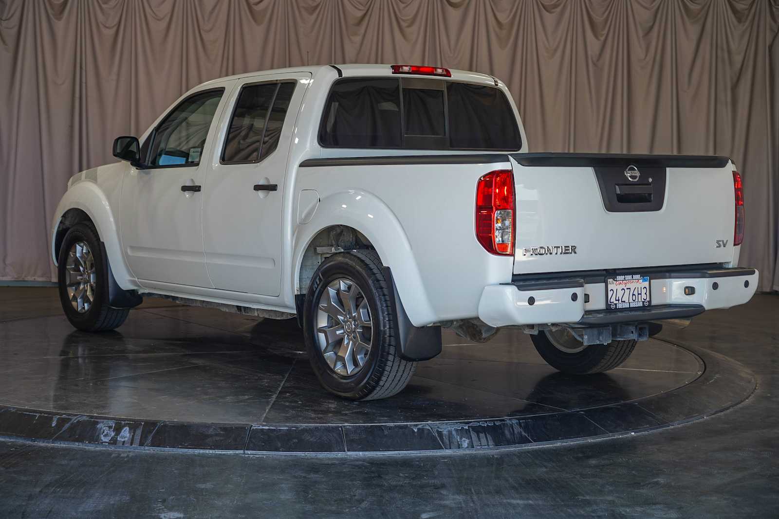 2021 Nissan Frontier SV Crew Cab 4x2 Auto 2