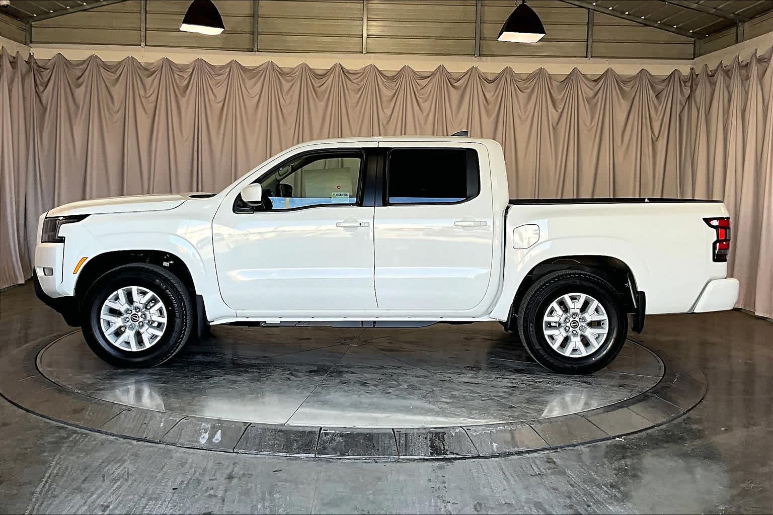 2024 Nissan Frontier SV Crew Cab 4x2 3