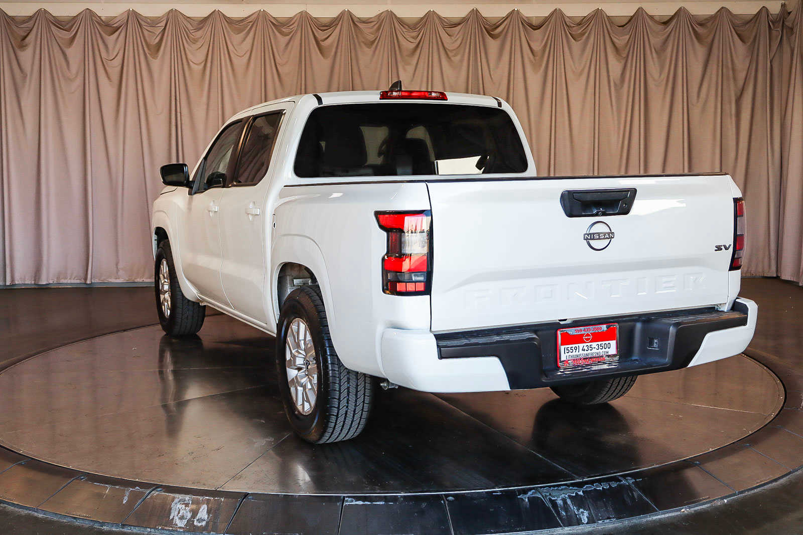 2023 Nissan Frontier SV Crew Cab 4x2 Auto 2