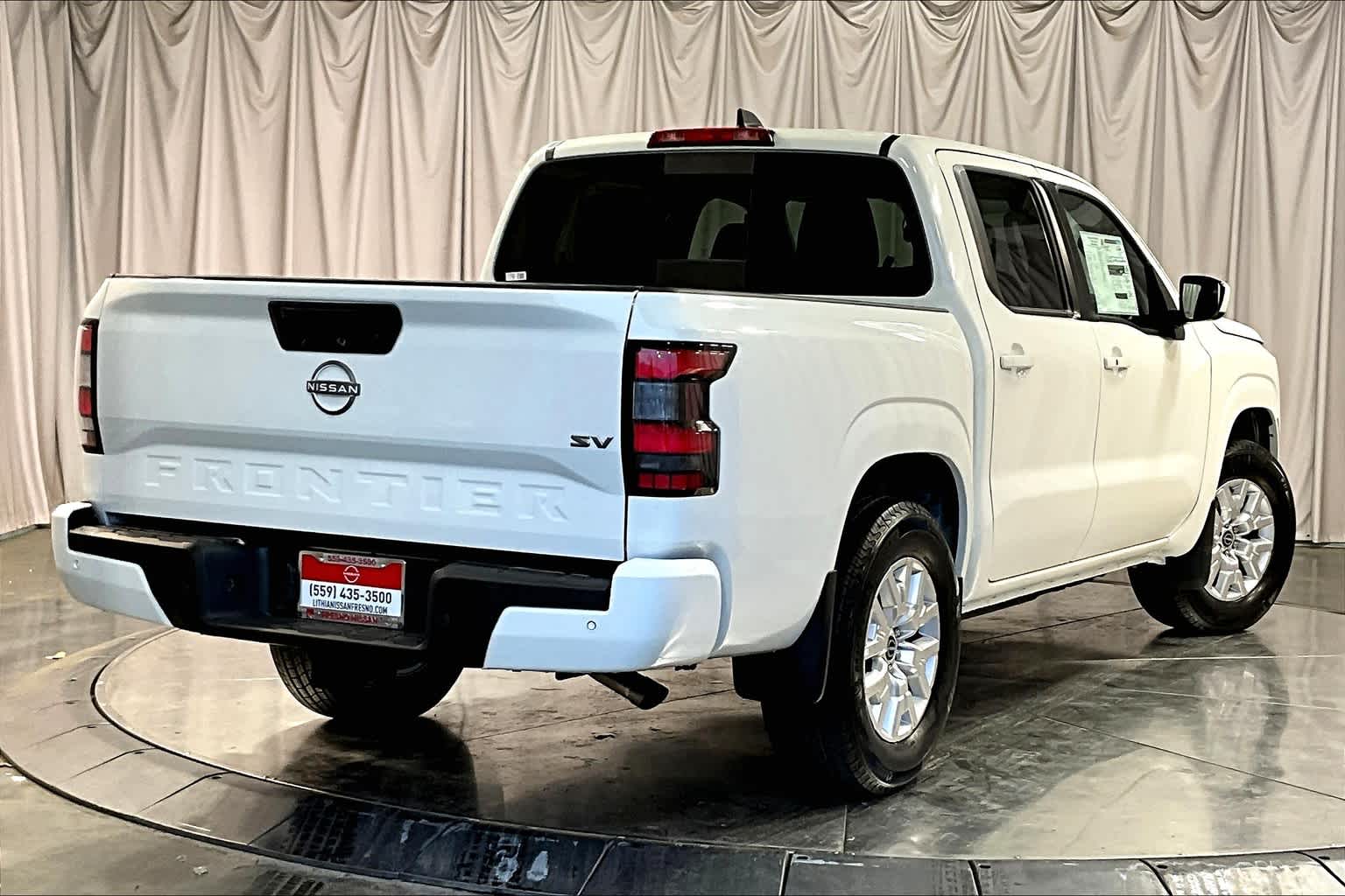 2024 Nissan Frontier SV Crew Cab 4x2 24