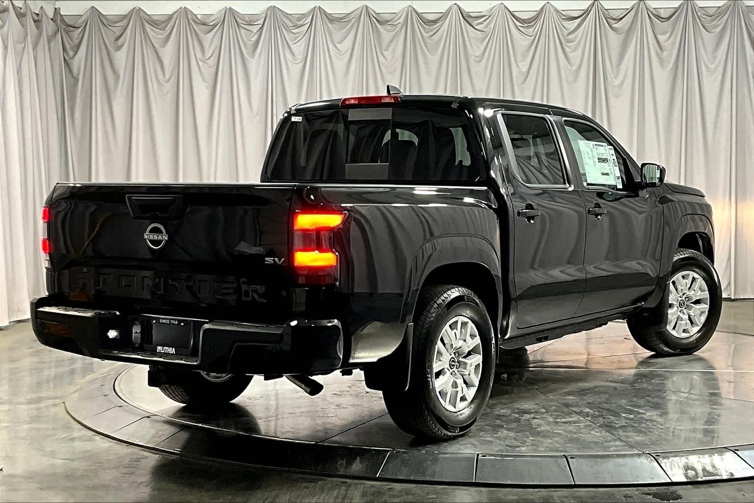 2024 Nissan Frontier SV Crew Cab 4x2 24