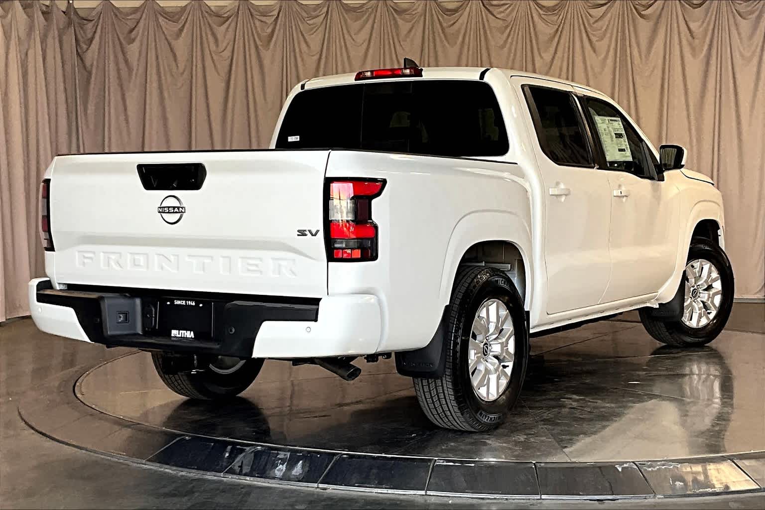 2024 Nissan Frontier SV Crew Cab 4x2 24